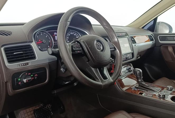 Volkswagen Touareg II с пробегом 2011 года, цена 1 850 000 рублей, 231295 км, внедорожник, Автокод Объявления