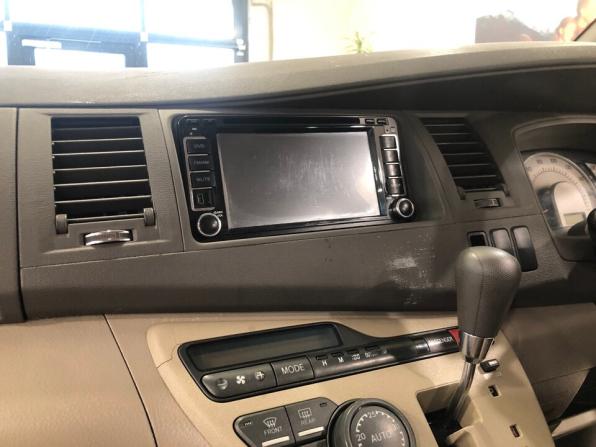 Toyota ISis I с пробегом 2004 года, цена 695 000 рублей, 280000 км, минивэн, Автокод Объявления
