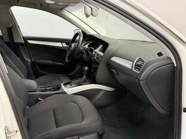 Audi A4 IV (B8) с пробегом 2011 года, цена 990 000 рублей, 258620 км, седан, Автокод Объявления