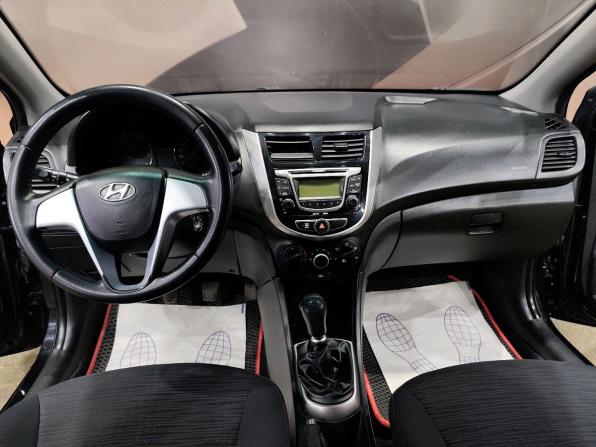 Hyundai Solaris I с пробегом 2014 года, цена 680 000 рублей, 199450 км, хэтчбек, Автокод Объявления