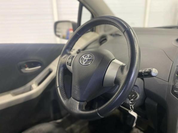 Toyota Yaris II с пробегом 2008 года, цена 570 000 рублей, 153616 км, хэтчбек, Автокод Объявления