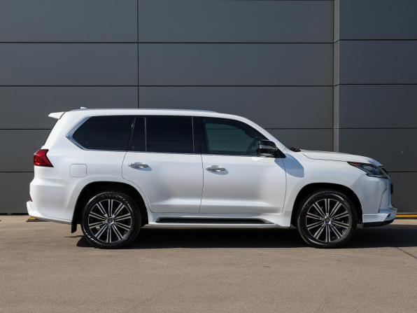 Lexus LX III Рестайлинг 2 с пробегом 2020 года, цена 9 700 000 рублей, 186717 км, внедорожник, Автокод Объявления