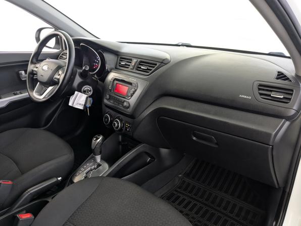 Kia Rio III с пробегом 2015 года, цена 940 000 рублей, 143205 км, хэтчбек, Автокод Объявления