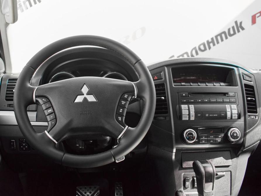 Mitsubishi Pajero IV Рестайлинг 1 Екатеринбург  - изображение 12