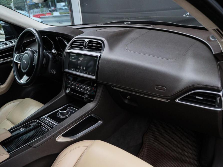 Jaguar F-Pace I Москва  - изображение 8