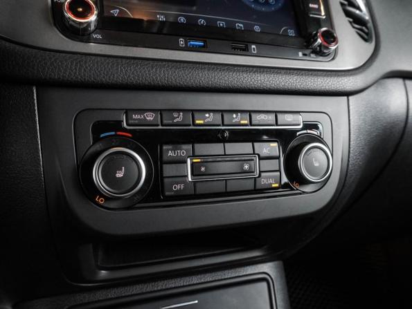 Volkswagen Tiguan I с пробегом 2010 года, цена 1 199 000 рублей, 208224 км, внедорожник, Автокод Объявления