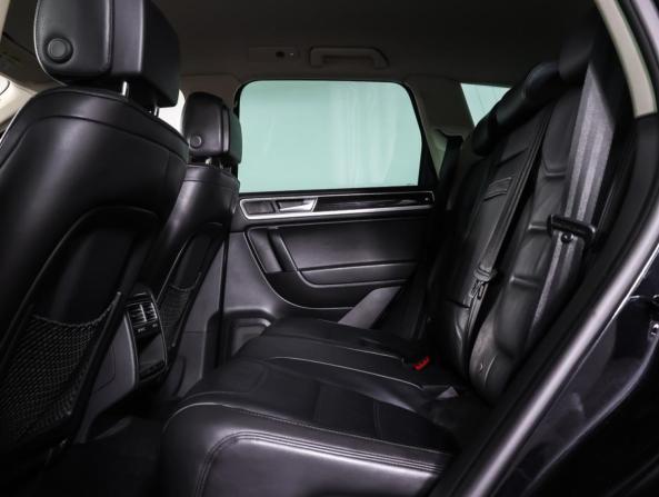 Volkswagen Touareg II Рестайлинг с пробегом 2015 года, цена 2 690 000 рублей, 213533 км, внедорожник, Автокод Объявления