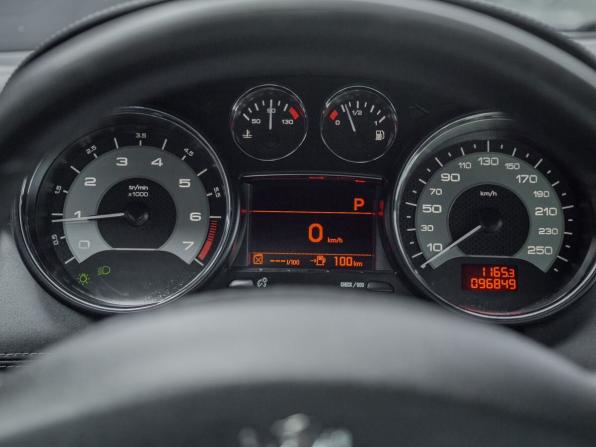 Peugeot RCZ I с пробегом 2011 года, цена 1 400 000 рублей, 96000 км, купе, Автокод Объявления
