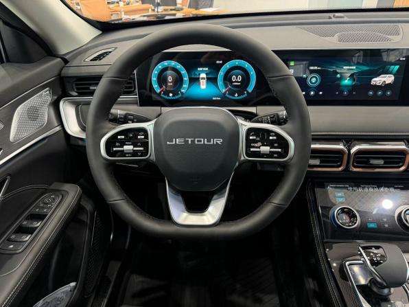 JETOUR X70+ I Рестайлинг с пробегом 2026 года, цена 3 099 000 рублей, 10 км, внедорожник, Автокод Объявления