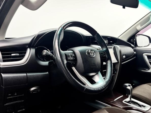 Toyota Fortuner II с пробегом 2017 года, цена 3 129 000 рублей, 176287 км, внедорожник, Автокод Объявления