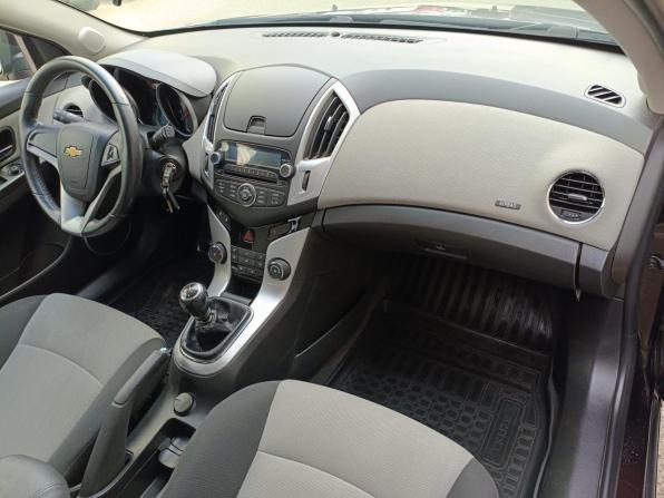 Chevrolet Cruze I Рестайлинг с пробегом 2014 года, цена 729 000 рублей, 177434 км, хэтчбек, Автокод Объявления