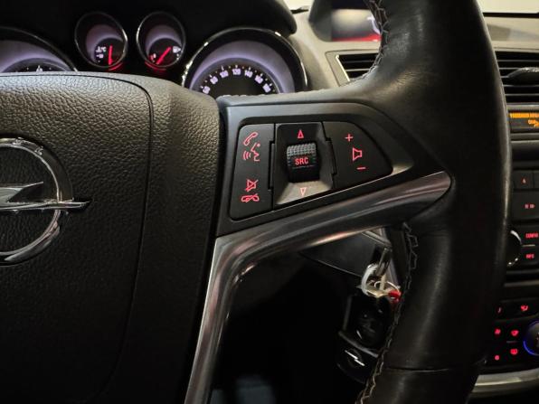 Opel Mokka I с пробегом 2014 года, цена 999 000 рублей, 140000 км, внедорожник, Автокод Объявления