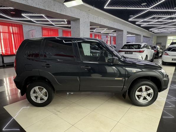 Chevrolet Niva I Рестайлинг с пробегом 2018 года, цена 765 000 рублей, 53580 км, внедорожник, Автокод Объявления