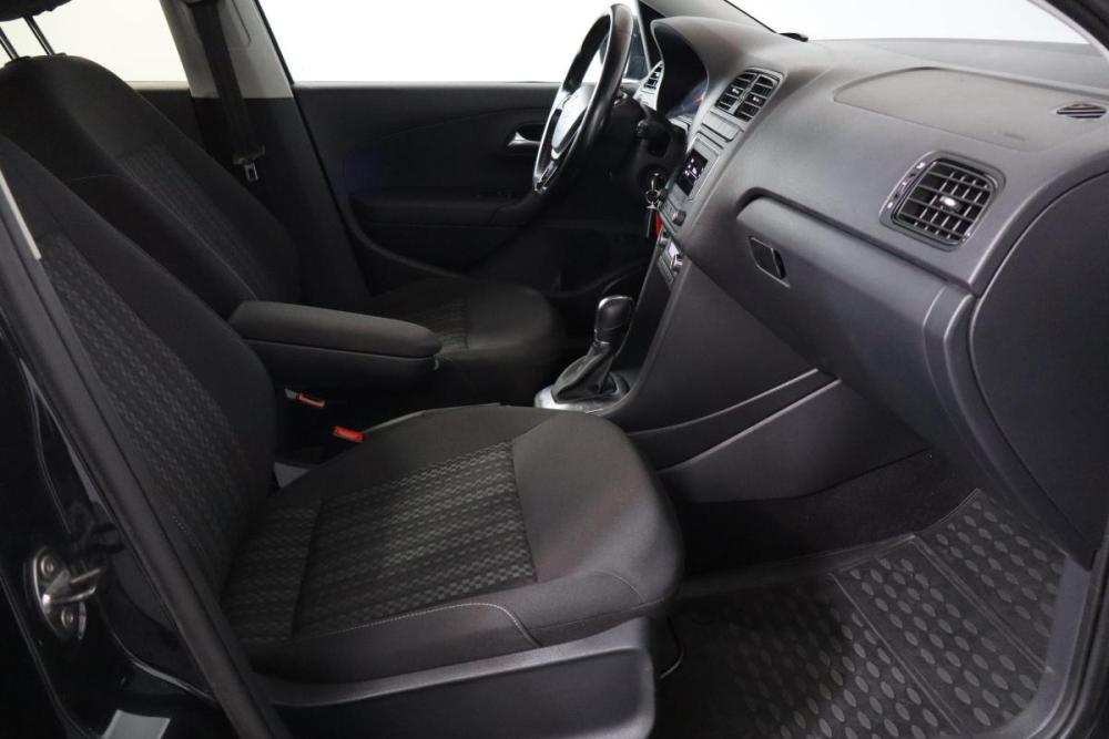 Volkswagen Polo V Рестайлинг Санкт-Петербург  - изображение 10