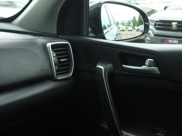 Kia Sportage IV Рестайлинг с пробегом 2019 года, цена 2 490 000 рублей, 92107 км, внедорожник, Автокод Объявления