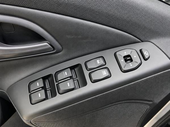Hyundai ix35 I Рестайлинг с пробегом 2015 года, цена 1 520 000 рублей, 202591 км, внедорожник, Автокод Объявления