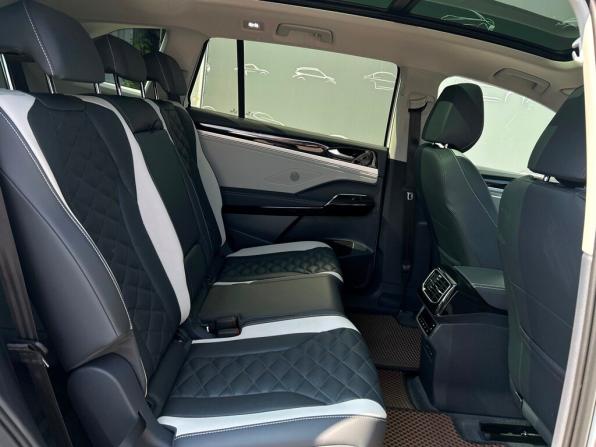 Volkswagen ID.6 с пробегом 2023 года, цена 3 545 700 рублей, 29325 км, внедорожник, Автокод Объявления