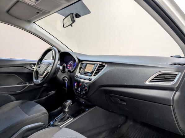 Hyundai Solaris II Рестайлинг с пробегом 2022 года, цена 1 445 000 рублей, 86505 км, седан, Автокод Объявления