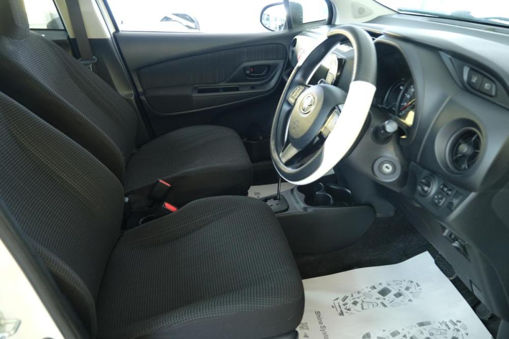 Toyota Vitz III (XP130) Рестайлинг 2 Омск  - изображение 8