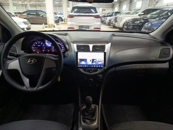 Hyundai Solaris I Рестайлинг с пробегом 2016 года, цена 920 000 рублей, 114082 км, хэтчбек, Автокод Объявления