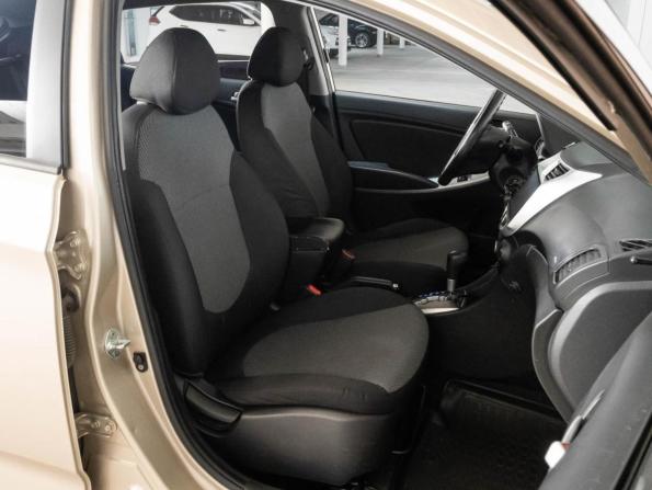 Hyundai Solaris I с пробегом 2012 года, цена 599 000 рублей, 216920 км, хэтчбек, Автокод Объявления
