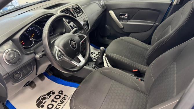 Renault Logan II Рестайлинг с пробегом 2018 года, цена 985 000 рублей, 87497 км, седан, Автокод Объявления