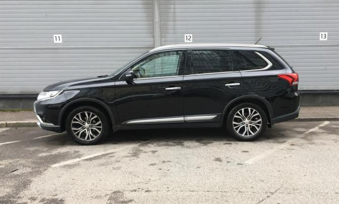 Mitsubishi Outlander III Рестайлинг 2 с пробегом 2015 года, цена 1 399 000 рублей, 390467 км, внедорожник, Автокод Объявления