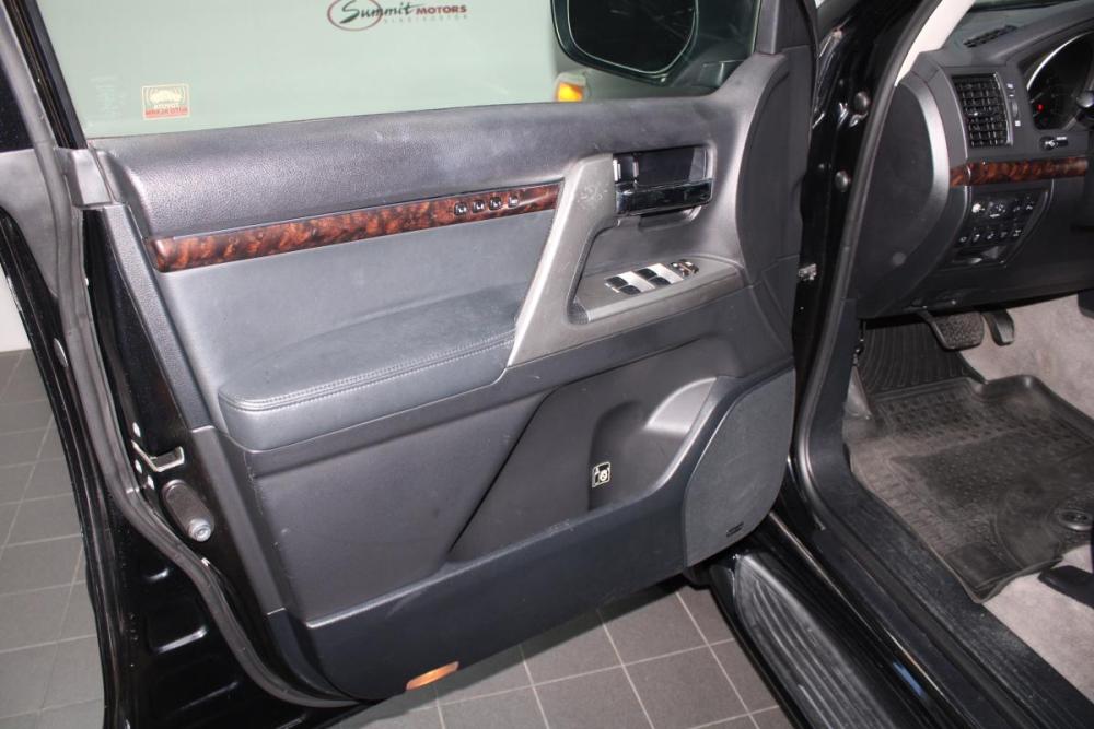 Toyota Land Cruiser 200 Series Рестайлинг 1 Владивосток  - изображение 21