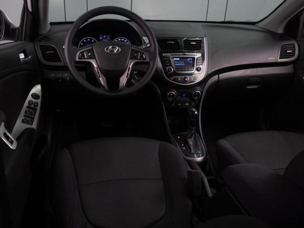 Hyundai Solaris I Рестайлинг с пробегом 2015 года, цена 899 000 рублей, 194227 км, хэтчбек, Автокод Объявления