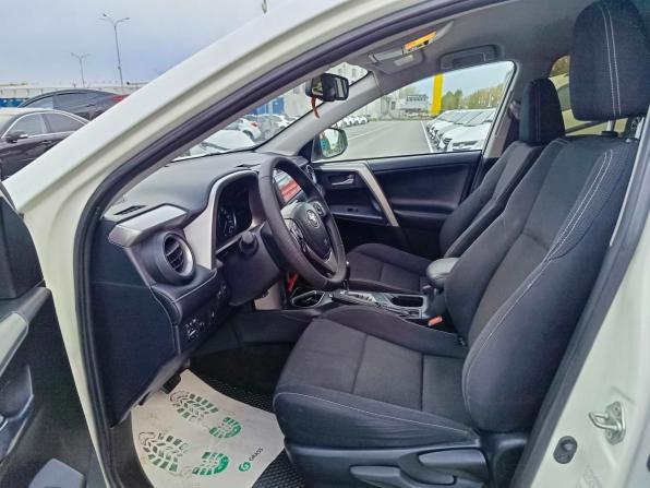 Toyota RAV4 IV (XA40) Рестайлинг с пробегом 2017 года, цена 2 199 995 рублей, 187192 км, внедорожник, Автокод Объявления