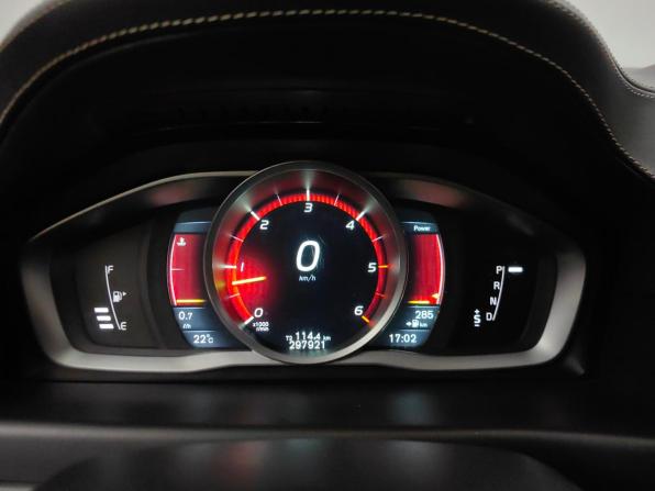 Volvo XC70 II Рестайлинг с пробегом 2015 года, цена 1 748 000 рублей, 297920 км, универсал, Автокод Объявления