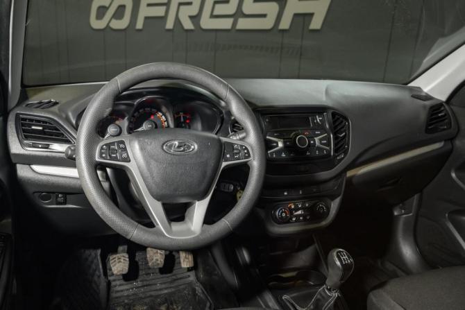 Lada (ВАЗ) Vesta I с пробегом 2018 года, цена 899 000 рублей, 101960 км, седан, Автокод Объявления