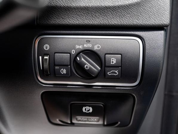 Volvo V60 I Рестайлинг с пробегом 2013 года, цена 1 175 000 рублей, 124500 км, универсал, Автокод Объявления