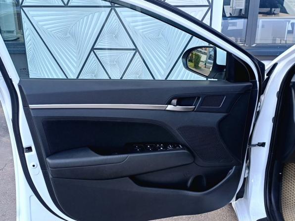 Hyundai Elantra VI (AD) Рестайлинг с пробегом 2019 года, цена 1 529 000 рублей, 145703 км, седан, Автокод Объявления
