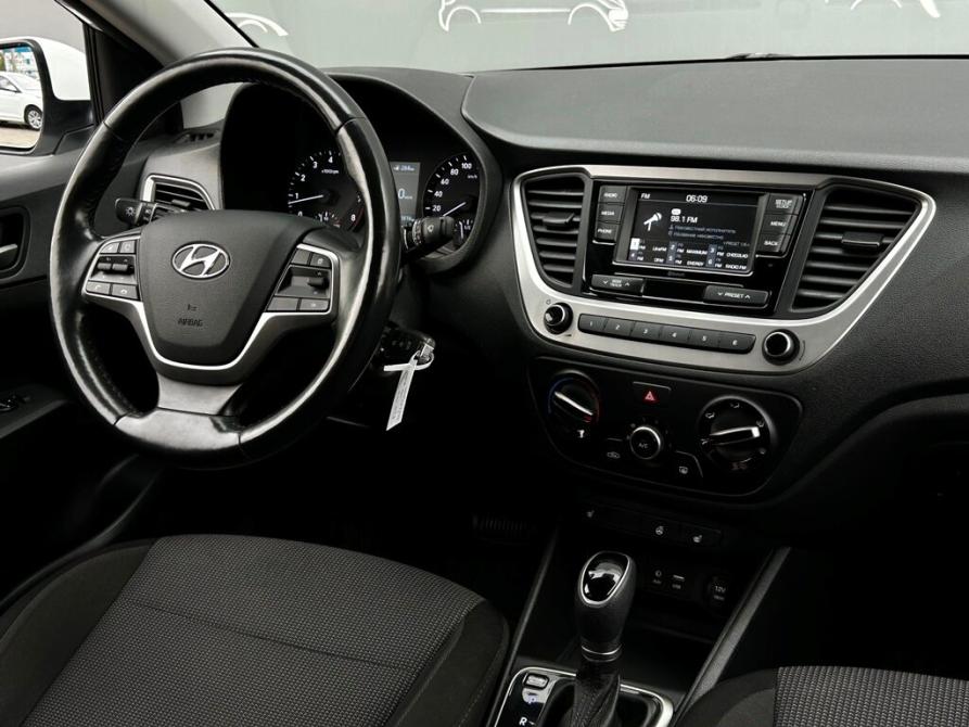 Hyundai Solaris II Санкт-Петербург  - изображение 13
