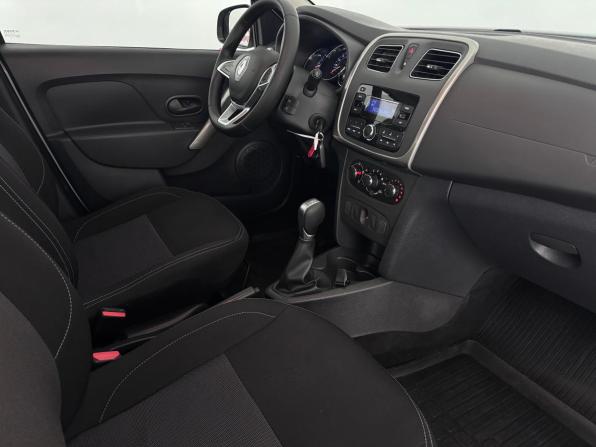 Renault Logan II Рестайлинг с пробегом 2022 года, цена 1 390 000 рублей, 43555 км, седан, Автокод Объявления