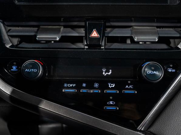 Toyota Camry VIII (XV70) Рестайлинг с пробегом 2021 года, цена 3 550 000 рублей, 62162 км, седан, Автокод Объявления