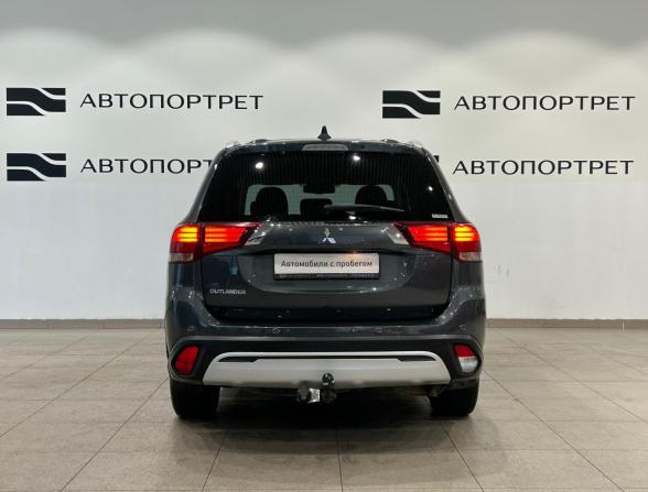 Mitsubishi Outlander III Рестайлинг 3 с пробегом 2021 года, цена 2 049 000 рублей, 180260 км, внедорожник, Автокод Объявления