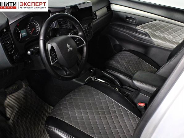 Mitsubishi Outlander III Рестайлинг с пробегом 2014 года, цена 1 557 000 рублей, 203221 км, внедорожник, Автокод Объявления
