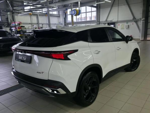 Omoda C5 I с пробегом 2023 года, цена 1 698 000 рублей, 52530 км, внедорожник, Автокод Объявления
