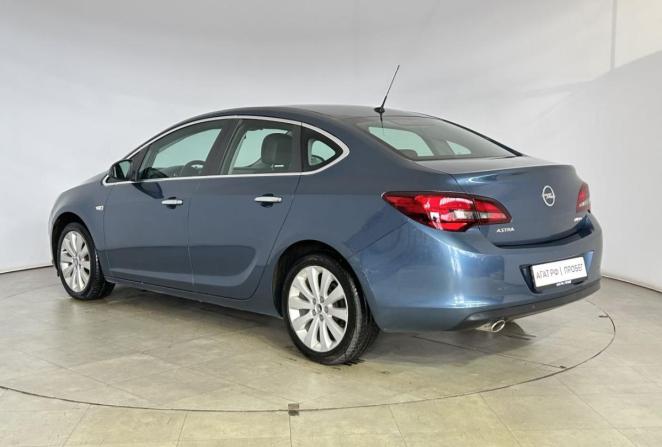 Opel Astra J Рестайлинг с пробегом 2013 года, цена 970 000 рублей, 229046 км, хэтчбек, Автокод Объявления
