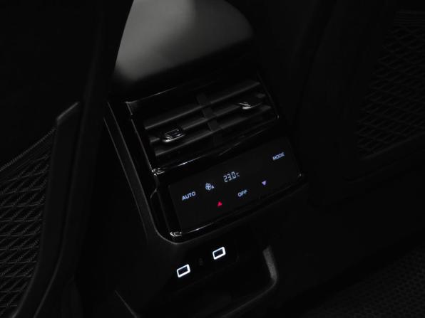 Geely Monjaro I с пробегом 2023 года, цена 2 900 000 рублей, 72950 км, внедорожник, Автокод Объявления