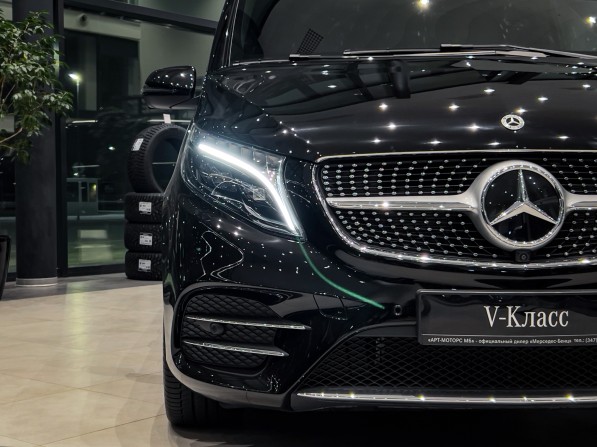 Mercedes-Benz V-Класс III (W447) Рестайлинг с пробегом 2023 года, цена 15 600 000 рублей, 34 км, минивэн, Автокод Объявления