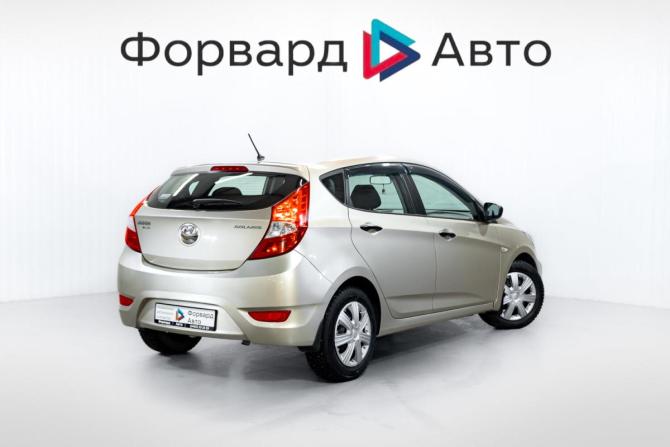 Hyundai Solaris I с пробегом 2014 года, цена 800 000 рублей, 142475 км, хэтчбек, Автокод Объявления