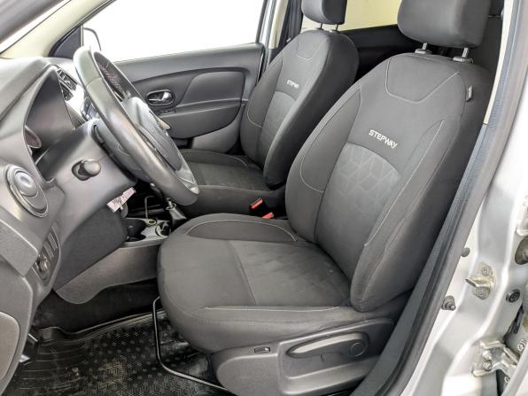 Renault Sandero II с пробегом 2017 года, цена 980 000 рублей, 148029 км, хэтчбек, Автокод Объявления