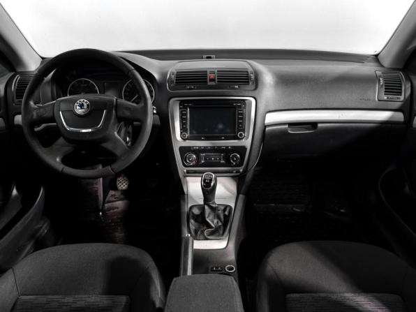 Skoda Octavia II (A5) Рестайлинг с пробегом 2011 года, цена 680 000 рублей, 139200 км, лифтбек, Автокод Объявления