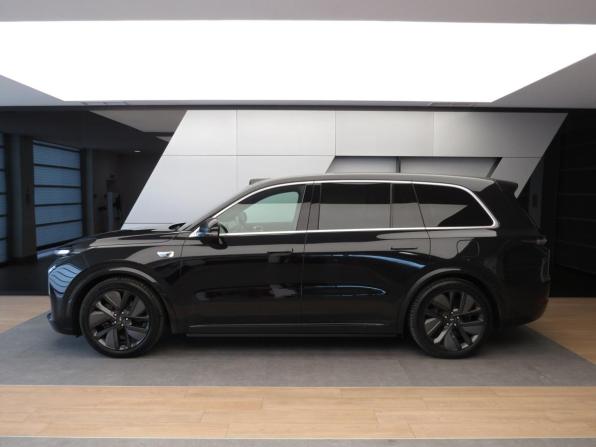 Li Auto (Lixiang) L9 I с пробегом 2023 года, цена 6 300 000 рублей, 64000 км, внедорожник, Автокод Объявления