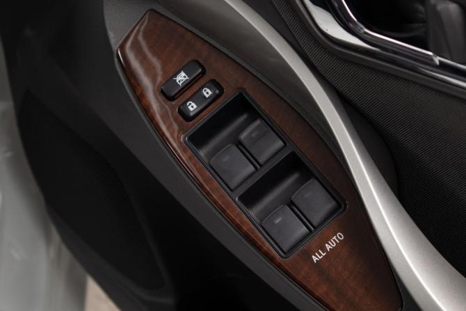 Toyota Allion II Рестайлинг с пробегом 2015 года, цена 1 829 000 рублей, 15000 км, седан, Автокод Объявления