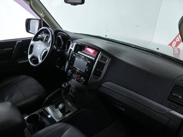 Mitsubishi Pajero IV Рестайлинг 2 с пробегом 2014 года, цена 2 550 000 рублей, 157000 км, внедорожник, Автокод Объявления