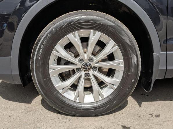 Volkswagen Tiguan II Рестайлинг с пробегом 2021 года, цена 2 590 000 рублей, 71767 км, внедорожник, Автокод Объявления